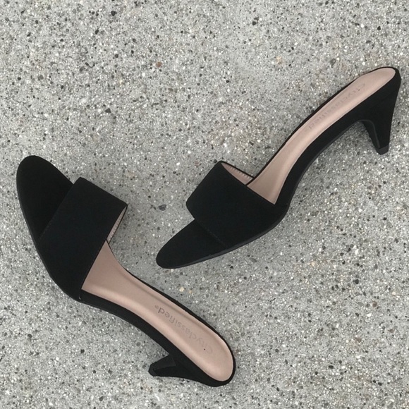 City Class KITTEN Black single strap Mule Heel - Picture 2 of 6